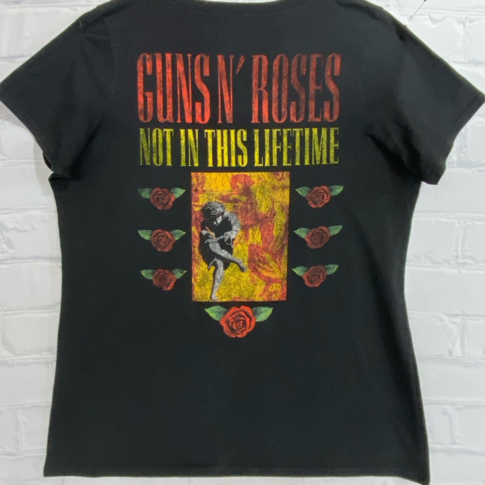 Plus Guns & Roses Tee - Picture 6 of 9